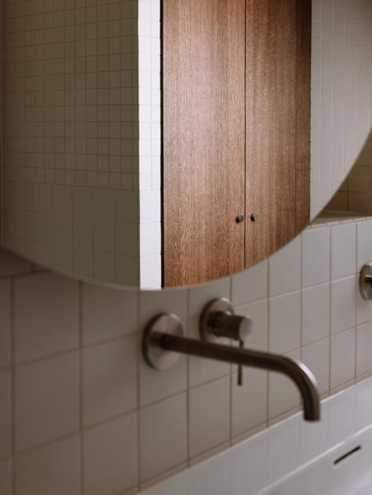 Interiér i celkové vybavení se nese v tlumených elegantních tónech.