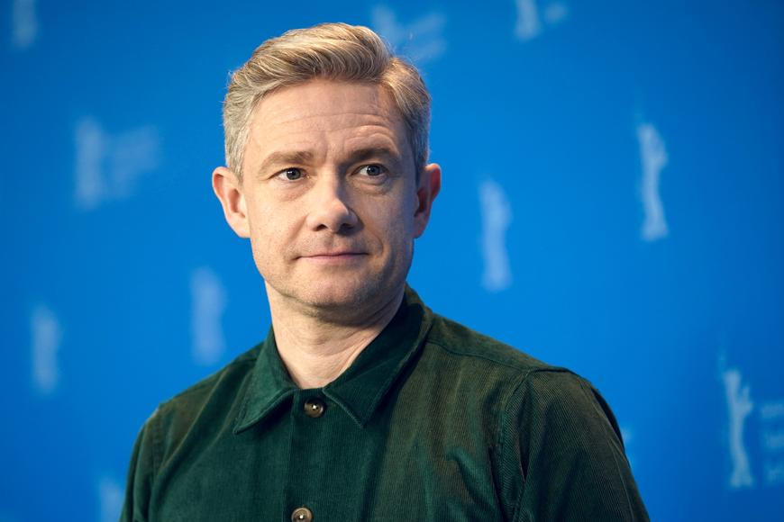 Proslavil ho kultovní Kancl i Láska nebeská. Herec Martin Freeman oslaví 55 let