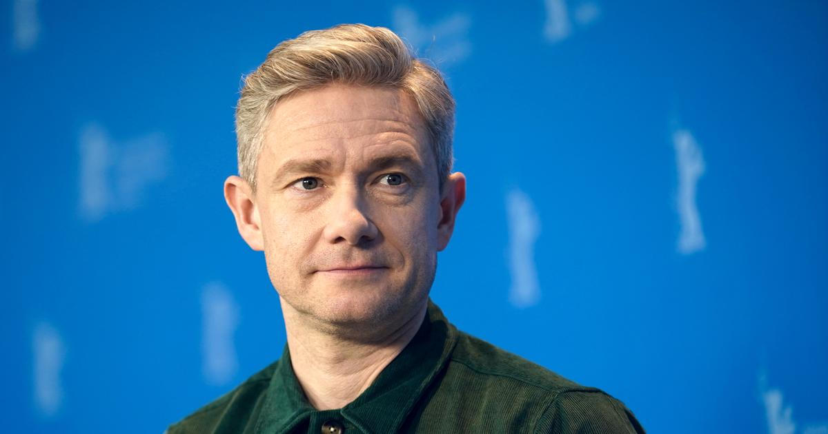 Proslavil ho kultovní Kancl i Láska nebeská. Herec Martin Freeman oslaví 55 let 