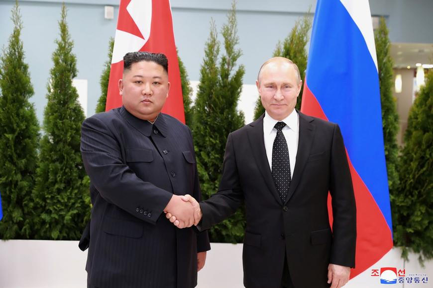 Nový most, staré spojenectví. Severní Korea a Rusko propojily své hranice