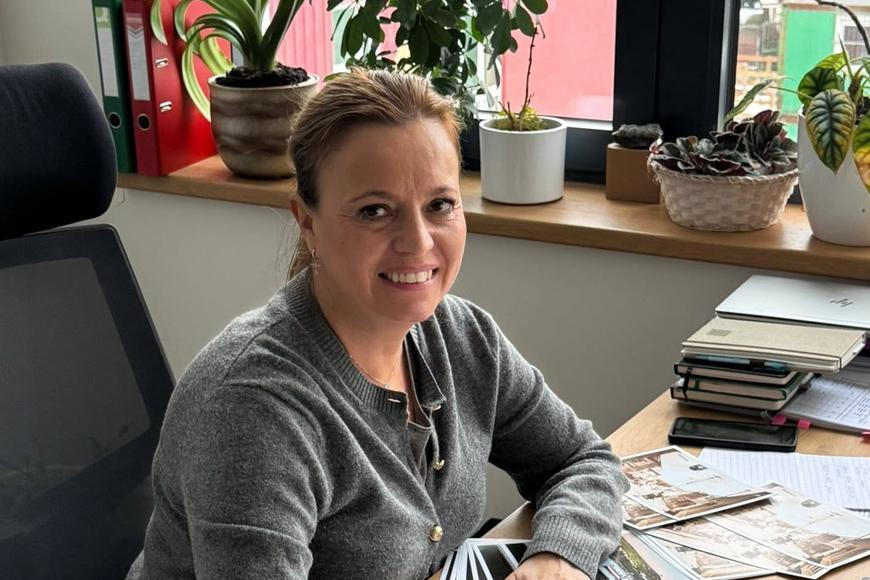 Soud s političkou ANO se nekonal. Den před ním měla nehodu, kampaň ale nevynechá