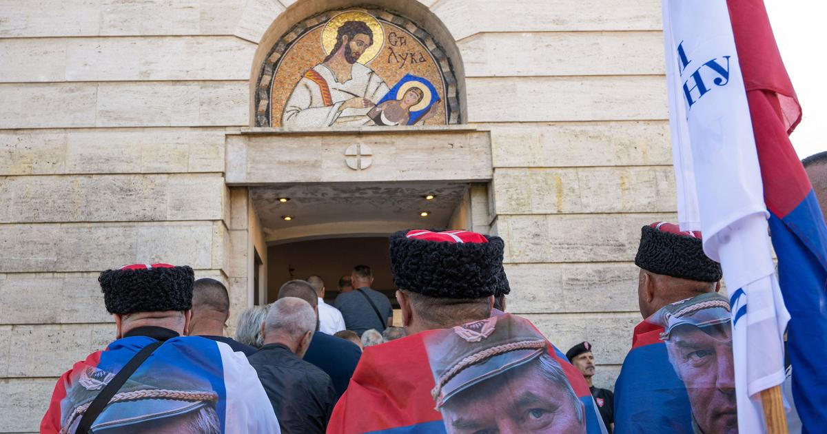 Zrno: Pohřeb Mladiče je políček Západu. Pro mladé je „cool“ symbol vlastenectví
