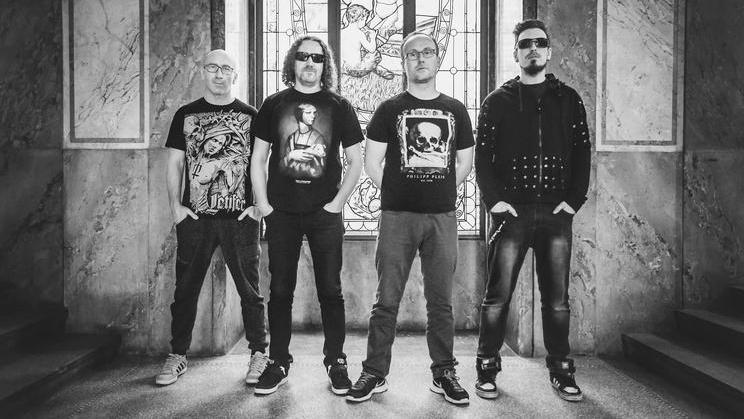 Slovenská punk rocková kapela Horkýže Slíže chystá na listopad 2027 velký koncert v pražské O2 areně.