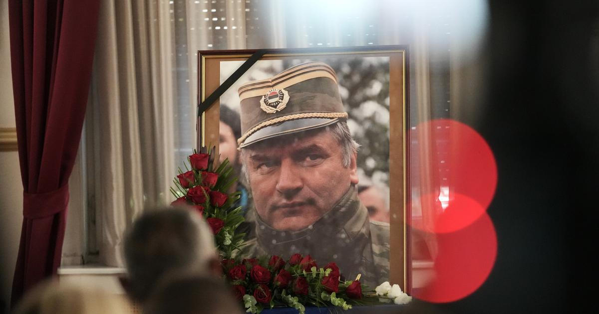Pohřeb Mladiće rozpoutal diplomatickou roztržku. Bosna vyhostí dva Srby