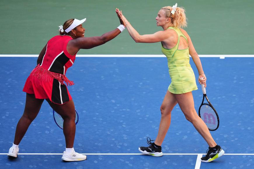 Siniaková je dvě výhry od tuctu grandslamů. V New Yorku je už v semifinále deblu