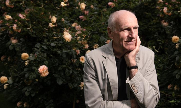 S profesorem anglické literatury a překladatelem Williama Shakespeara Martinem Hilským vedl sérii rozhovorů nakladatelský redaktor Petr Onufer. V říjnu 2026 vyjdou v Argu pod názvem Vykloubený čas. 