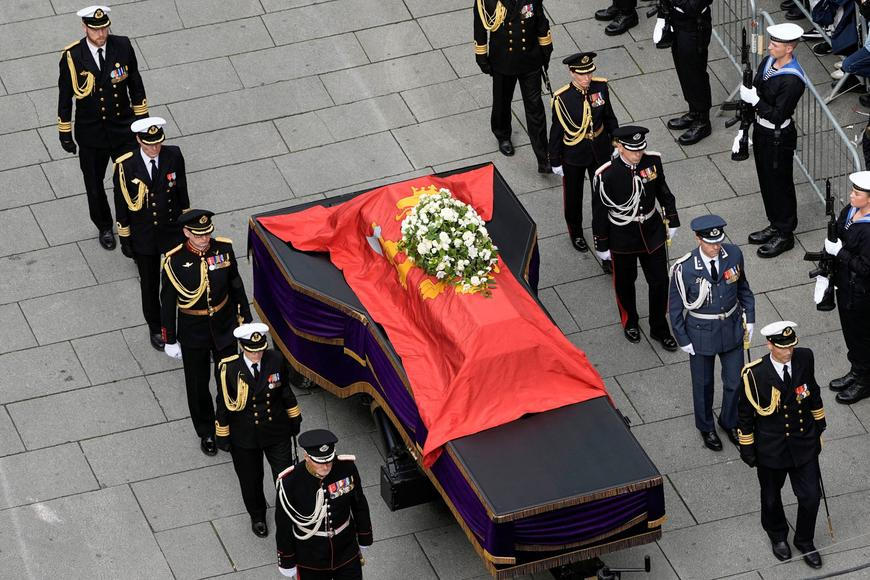 Když země pohřbívá krále. Norové se rozloučili s Haraldem, Česko zastupoval Pavel