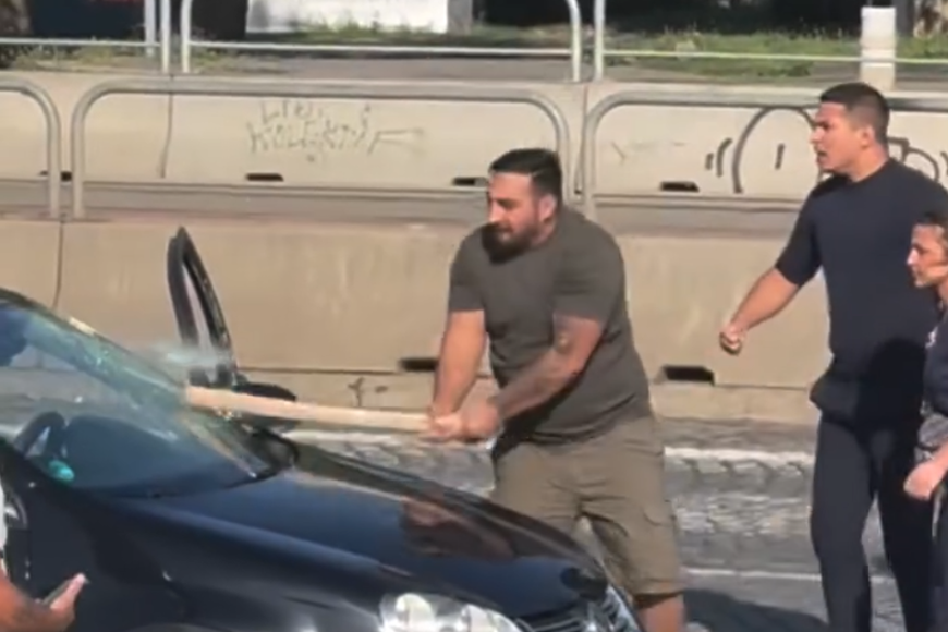Video zachytilo šílenou bitku v centru Prahy. Policie odhalila detaily