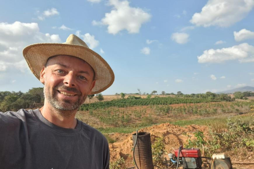 Káva, šizení a život bez hodinek. Čech popisuje realitu farmaření v Tanzanii