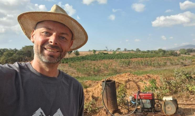 Ladislav Kolář se stal z finančníka farmářem v africké Tanzanii. 