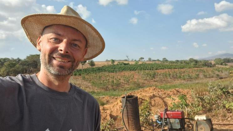 Ladislav Kolář se stal z finančníka farmářem v africké Tanzanii. 
