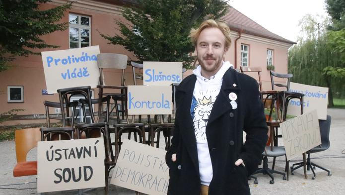 Předseda Milionu chvilek pro demokracii Mikuláš Minář oznámil, co a jak chce dělat proti vládě Andreje Babiše. 