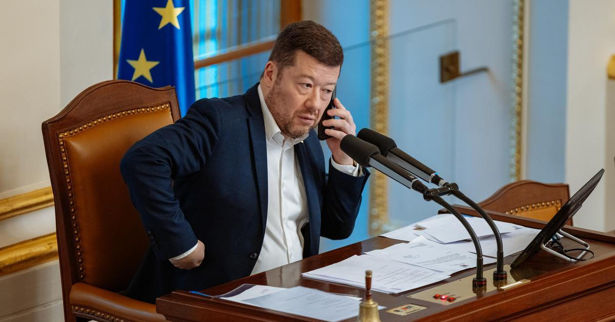 Okamura zrušil „poslaneckou cestovku“, popsal proč. Poslanec poslal varování