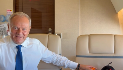 Donald Tusk s Krtčkem a Rexíkem na cestě do Bratislavy
