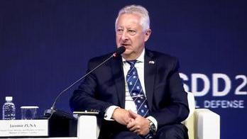 Střípek z konference Seoul Defense Dialogue 2026. Český ministr obrany Jaromír Zůna odpovídal na otázky ke svému působení v Asii, konkrétně v Pekingu.