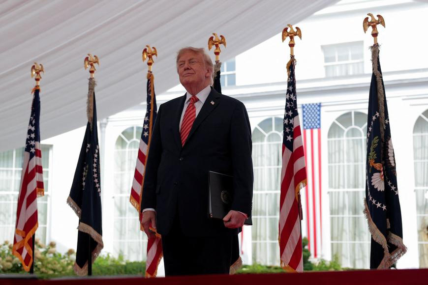 „Moc rád bych viděl Irsko sjednocené,“ řekl Trump na návštěvě Dublinu