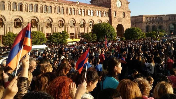 Masové protesty v Arménii