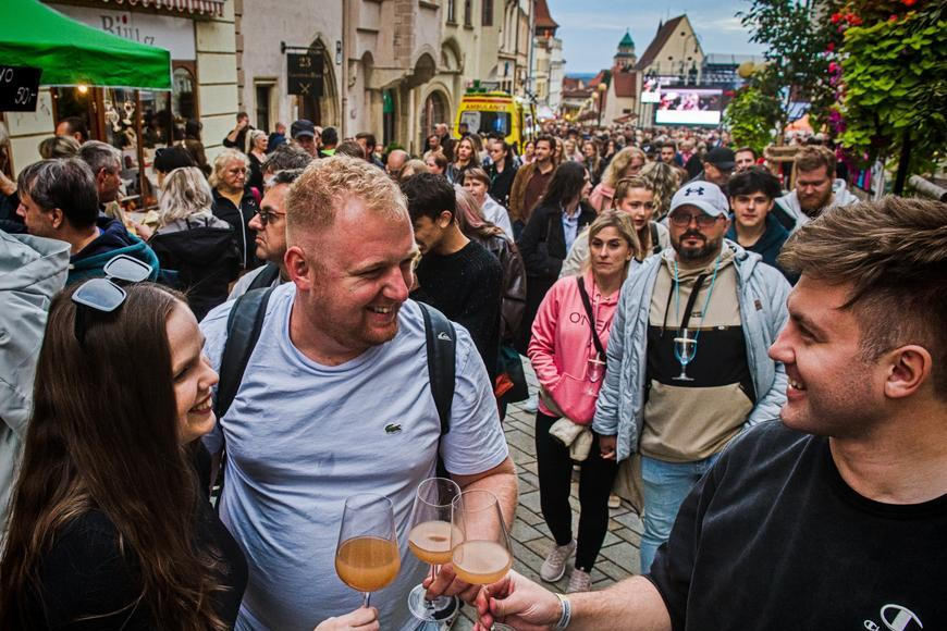 Záchranáři měli na vinobraní napilno. Ošetřili desítky lidí, oslavy pokračují