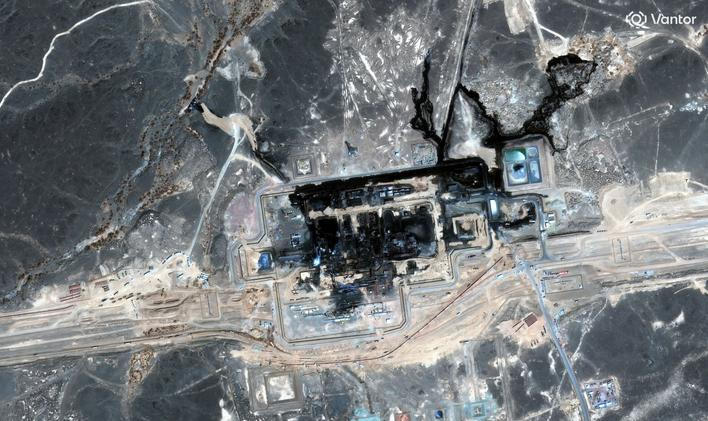 Satellite imagery shows the Saudi Arabia East-West pipeline before and after attack