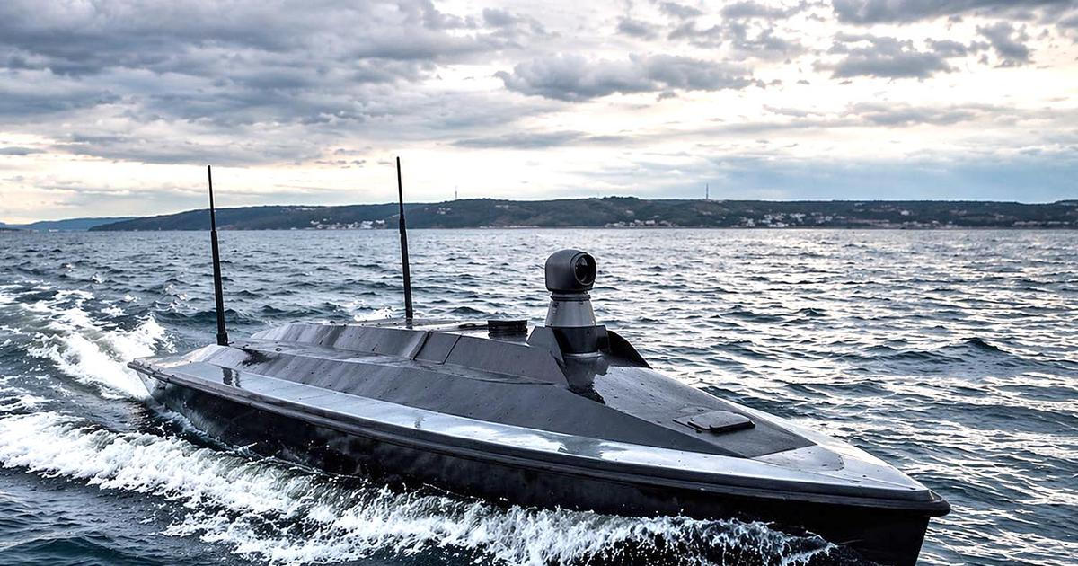 Takhle vypadá válka budoucnosti. Ukrajinský dron poprvé na moři zničil ruské dvojče