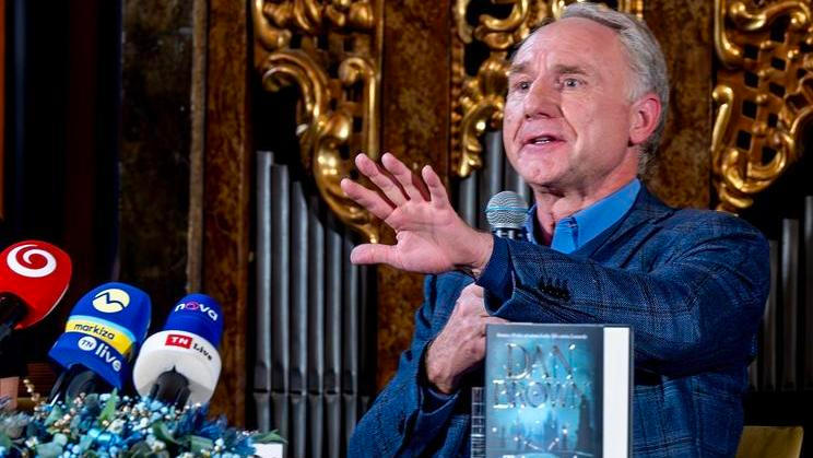 Praha 17.9.2025 Americký spisovatel Dan Brown, Tajemství všech tajemství