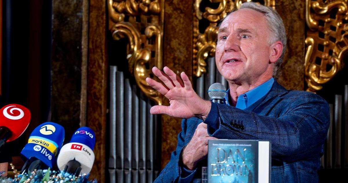 Průchod částí Letné bude omezen. Netflix točí seriál podle Dana Browna