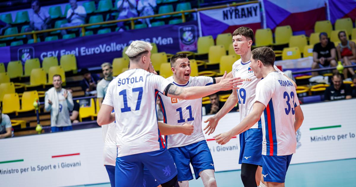 Češi na šampionátu totálně zničili Slováky. Tohle se moc nestává, zářil trenér vítězů
