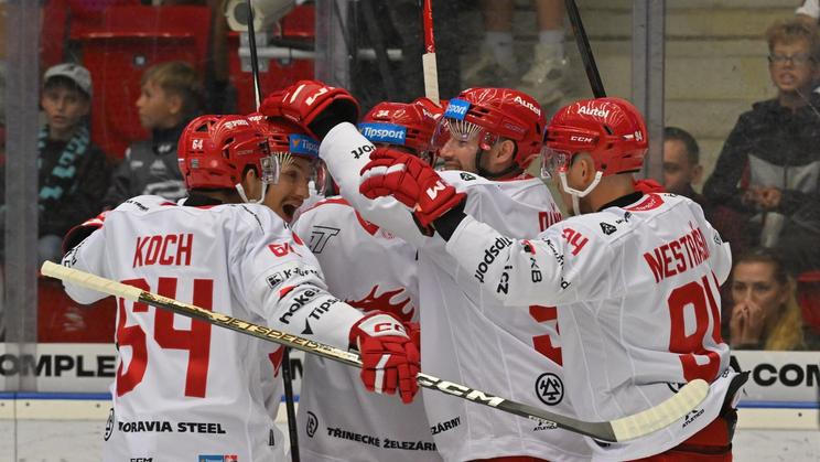 hráči HC Oceláři Třinec, hokejisté, sportovci, radost