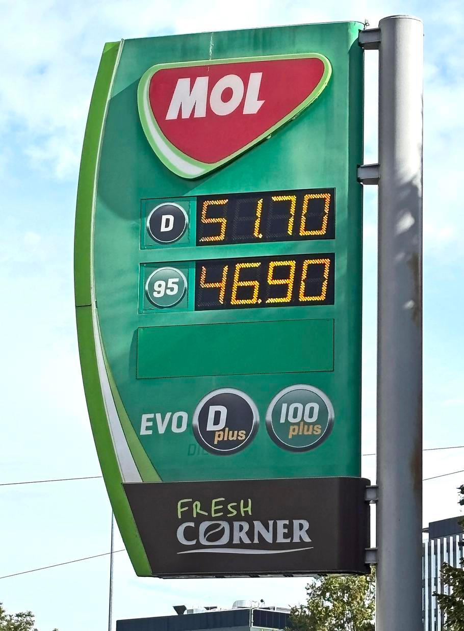 Cena nafty 51,70 Kč u čerpací stanice MOL, U Elektrárny, dne 18. 9. 2026 v 10:28 hod.