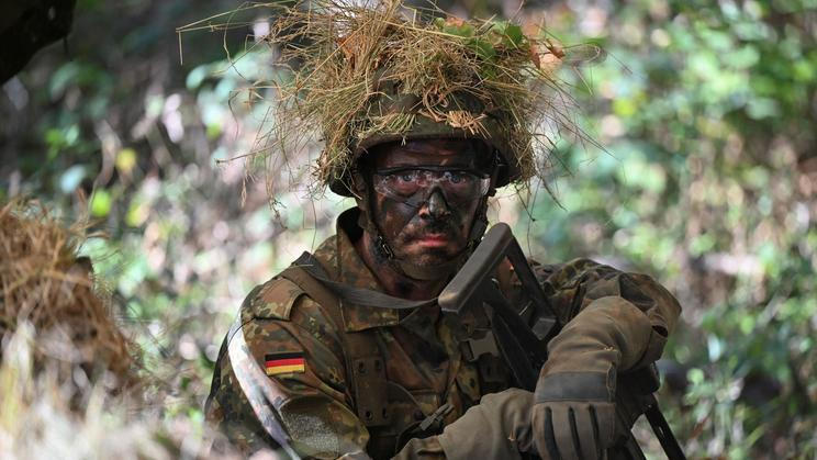 Bundeswehr má představovat jeden z hlavních pilířů evropského konvenčního odstrašení. V letech 2025 až 2030 plánuje rozsáhlou modernizaci a do roku 2035 chce svou armádu dostat na úroveň nejmodernějších evropských ozbrojených sil. Ilustrační snímek.