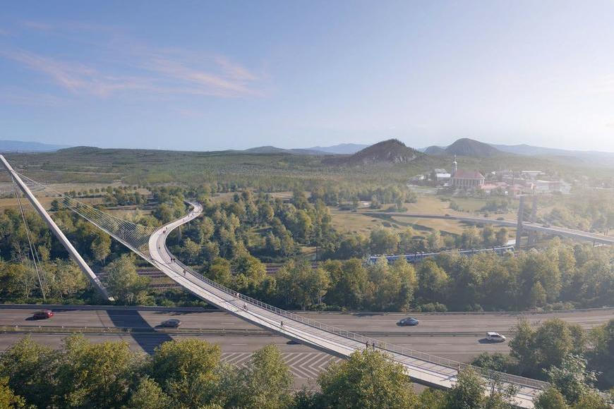 Město Most s jezerem propojí visutá lávka pro pěší a cyklisty, povede od muzea