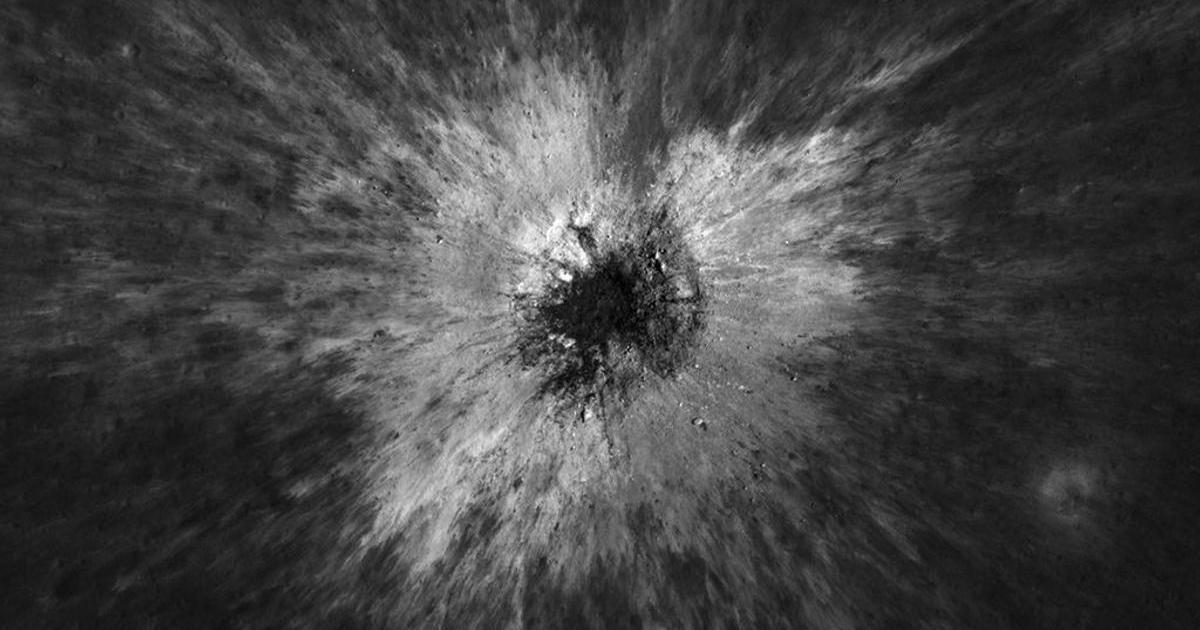 NASA Discovers Massive New Lunar Crater Caused by Undetected Asteroid Impact - News Directory 3