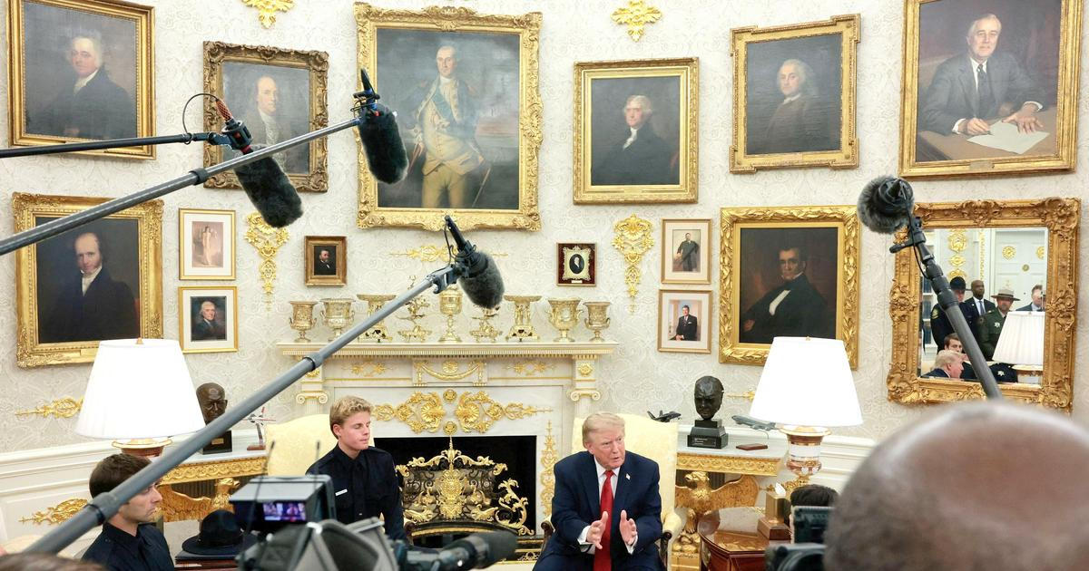 Policie nepustila novináře ze CNN a MSNOW do Bílého domu, sebrala jim akreditace