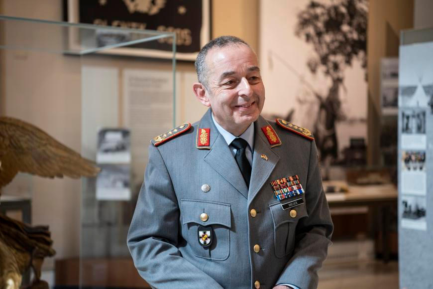 Příštím předsedou vojenského výboru NATO bude německý generál Breuer