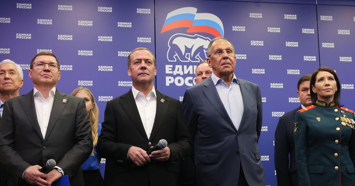 Putinova strana míří k vítězství v ruských volbách. Opozice prakticky chyběla
