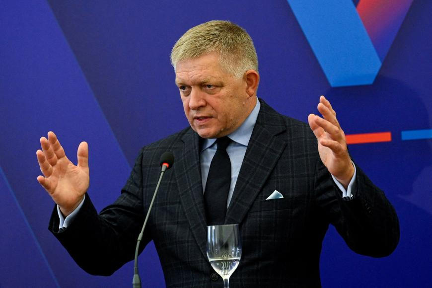 Fico ostře: Pavel by rád bojoval. Slovenští vojáci se války s Ruskem nezúčastní