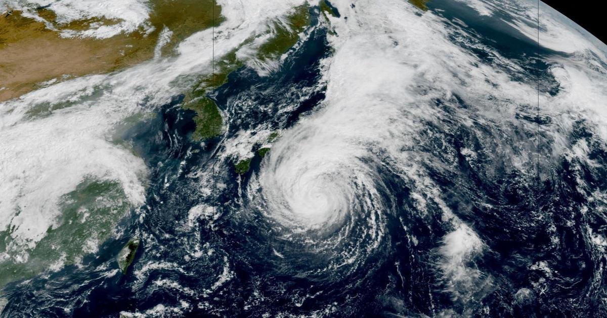 Tajfun Dujuan míří k Tokiu. Japonsko zasáhly silné deště, hrozí povodně