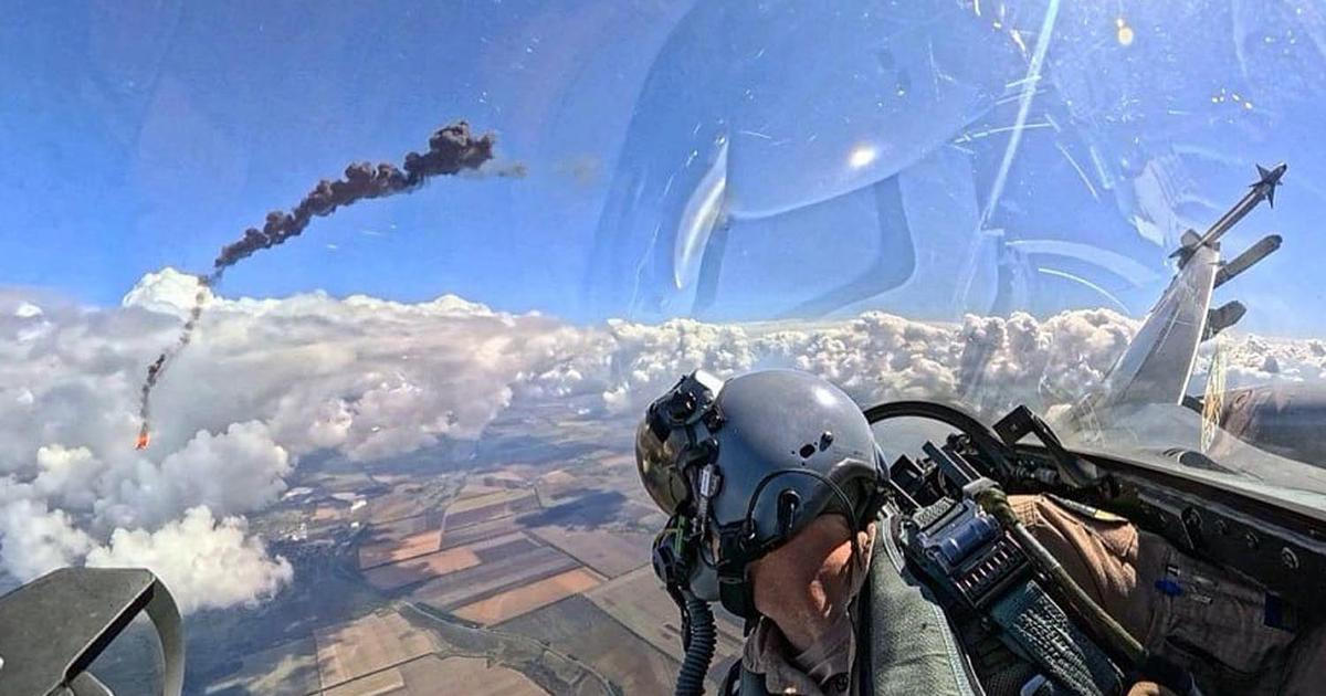 Tři sestřely za jediný let. Z kokpitu ukrajinské F-16 je vidět, jak padá ruský Geran