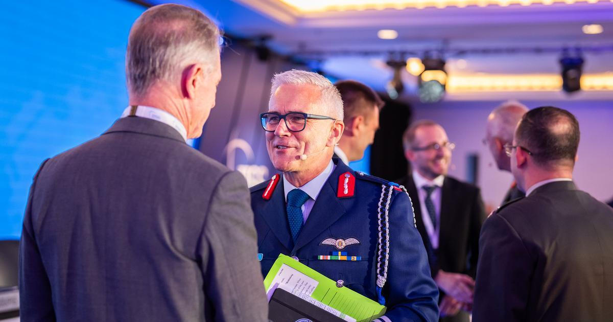 Hlavní velitel EU přijel jednat se šéfem české armády, Zůna měl schůzku překazit