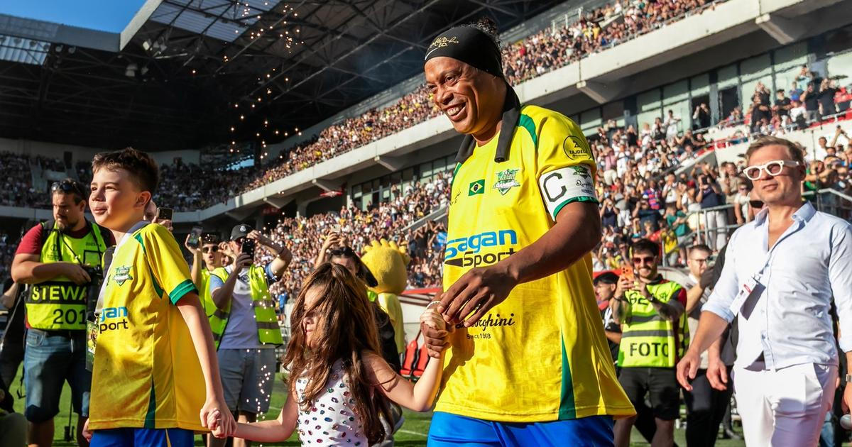 Ronaldinho v Trnavě? Vzal peníze a zmizel. Naštvaným Slovákům se ztratily osobní věci