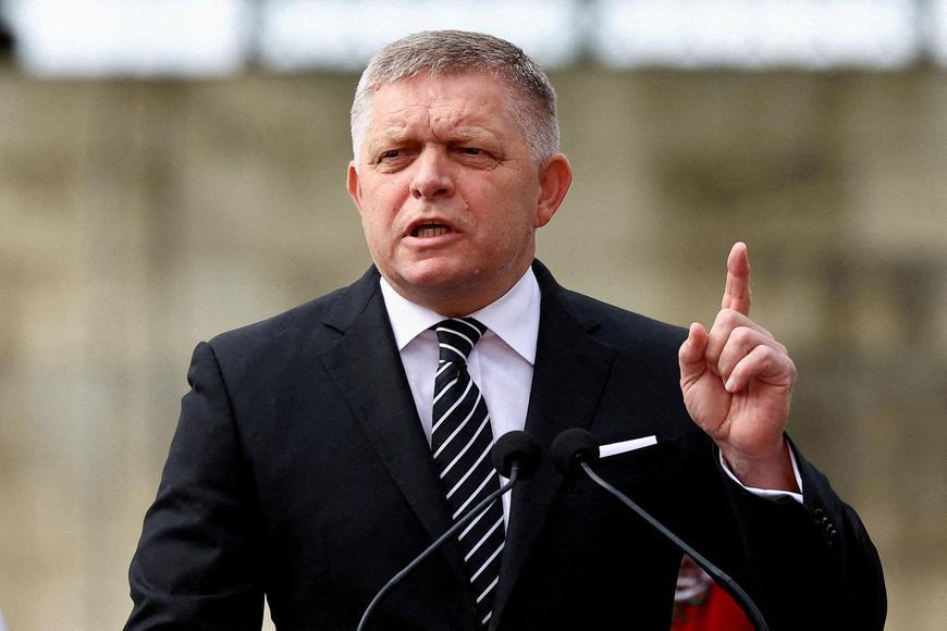 Slovenské vládní koalici hrozí ztráta většiny. Fico řeší, co s ministrem