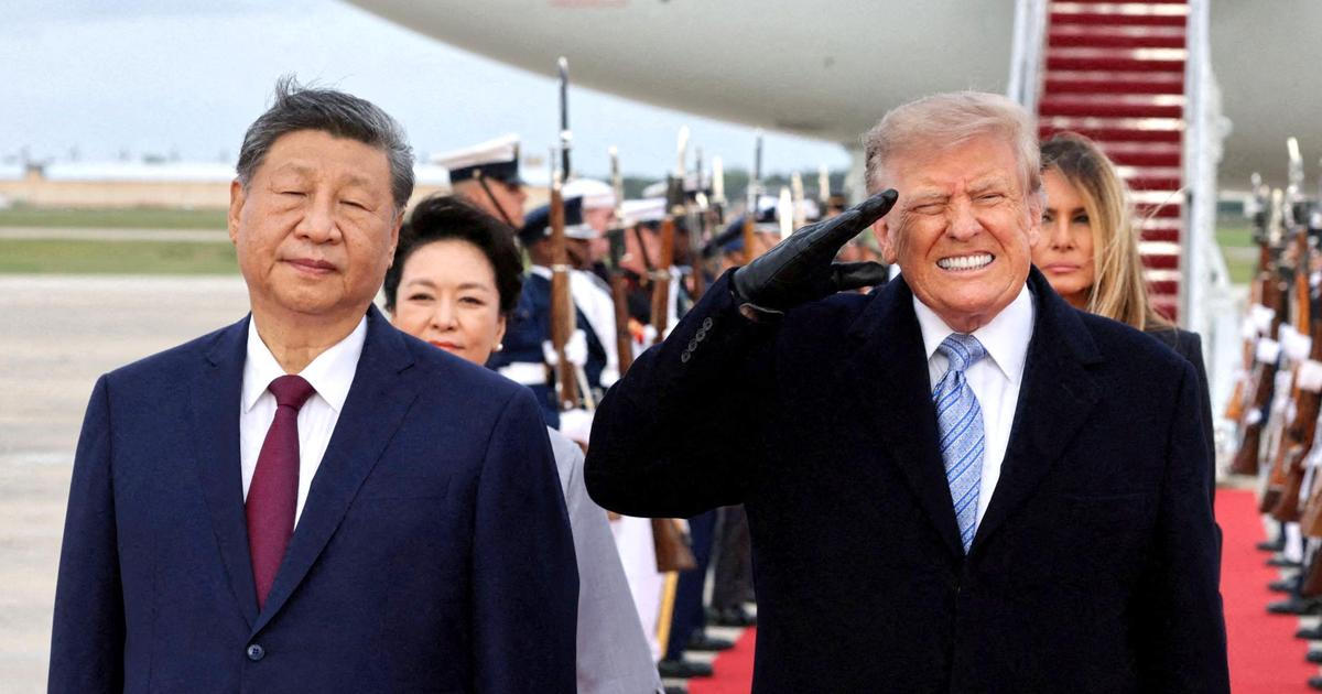 Trump vítá Si Ťin-pchinga. Nad hlavou mu proletěl B-1B, čínský prezident nehnul brvou