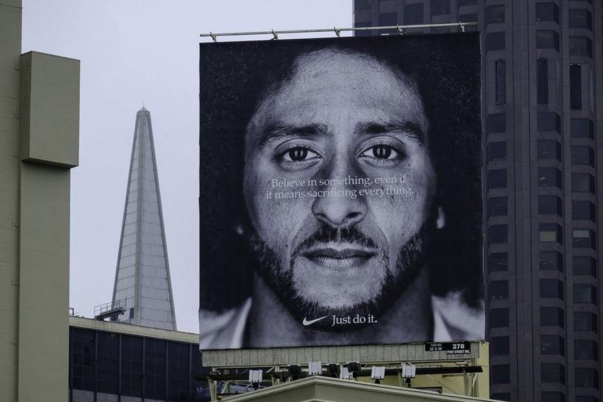 Go woke, go broke? Nike vypadla z prestižního indexu a v regálech ji nahradila konkurence
