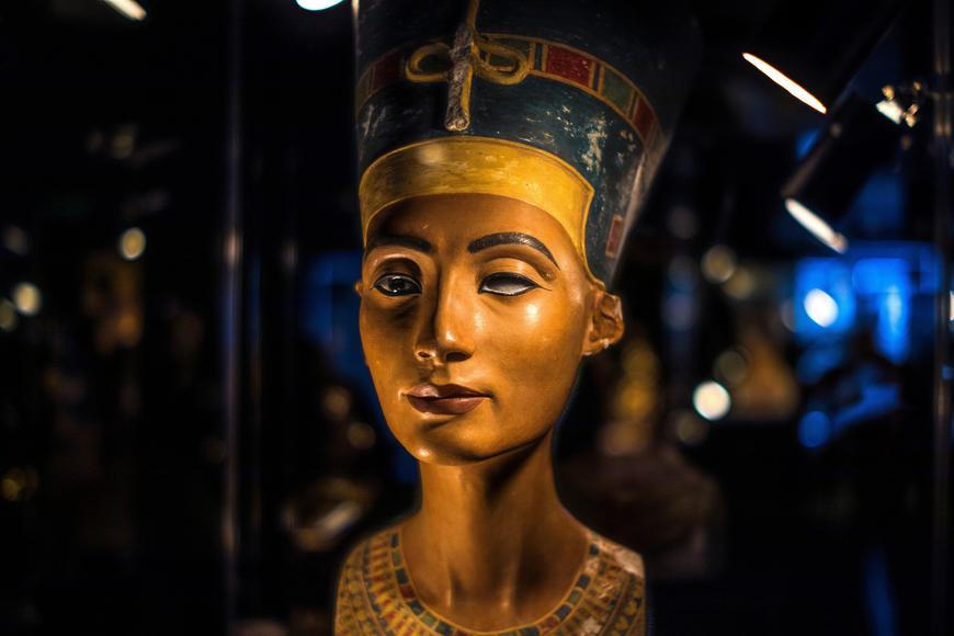 Záhada za Tutanchamonovou zdí. Egyptolog Bárta mírní sen o hrobce Nefertiti