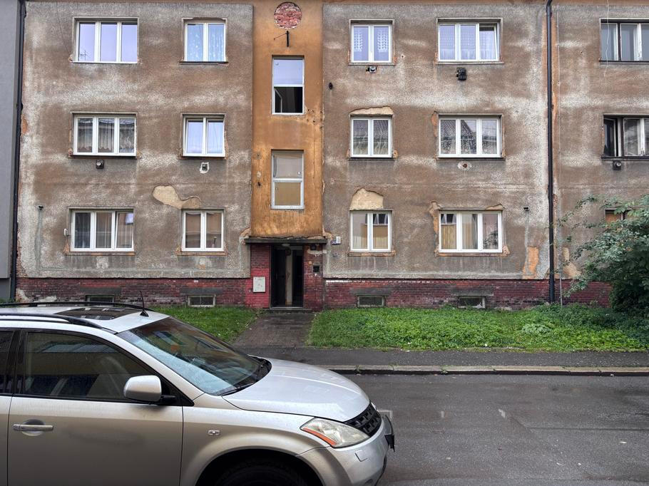 „Je to dlouhodobě komplikované území a zkušenost ukazuje, že žádné jedno jednoduché řešení neexistuje,“ mluví o Jílové ulici starosta Petr Veselka.