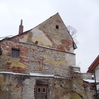 Dům byl dříve propojený se sousedním.
