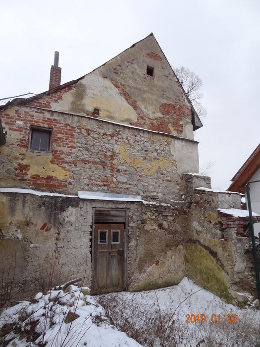 Dům byl dříve propojený se sousedním.