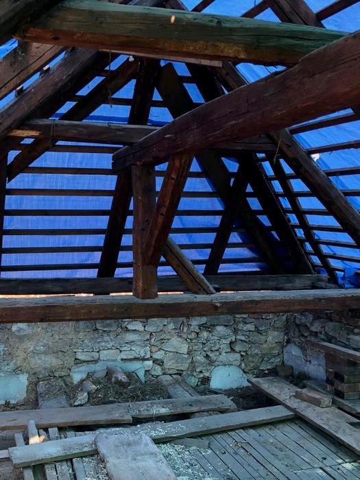 Původní půda nebyla připravená k bydlení. Sloužila jako sušárna a sklad starého nábytku.