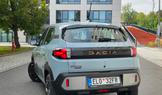 Posílil motor, změnila se baterka a vylepšení se dočkal podvozek. Vizuálně, snad až na nový zadní spoiler, se nic nezměnilo.