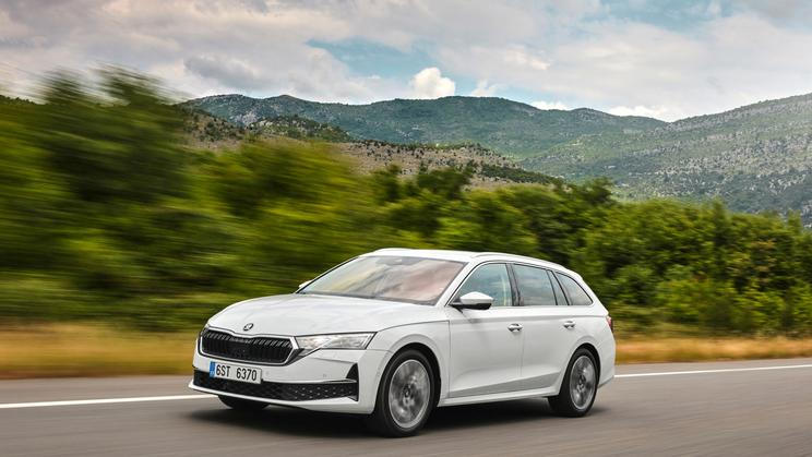 Opatření se týká i značky Škoda. Na snímku je Škoda Octavia.